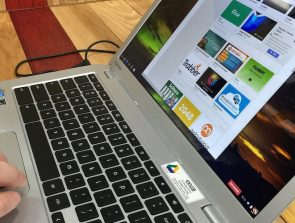 What are the Pros and Cons of using a Chromebook?