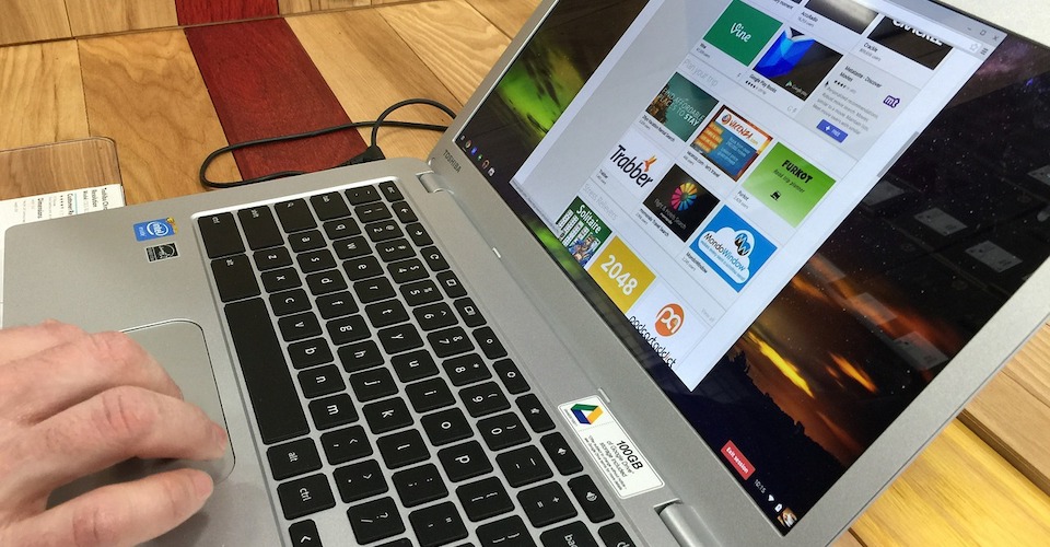 What are the Pros and Cons of using a Chromebook?