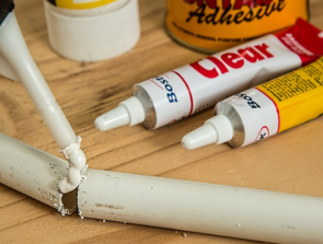 10 Best Glues for Glass
