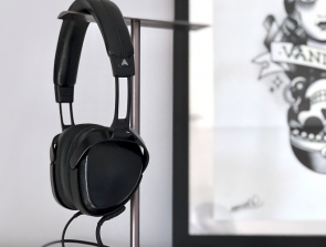 8 Best Stylish Headphone Stands of 2019