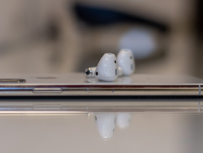 Airpods Pro vs Airpods 2 vs Airpods 1