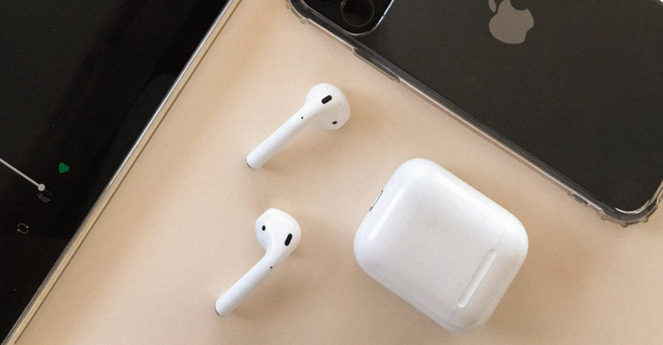 Apple Airpods 2 and Airpods Pro Black Friday 2019 Deals - 3D Insider