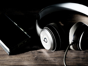 Headphones Comparison: Beats Studio3 vs. Beats Solo3