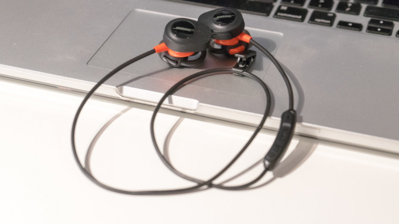 bose soundsport wireless headphones vs powerbeats 3