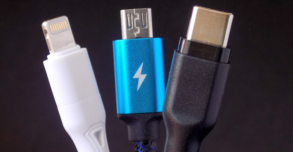 10 Best USB C Cables with Fast Data Transfer and Power