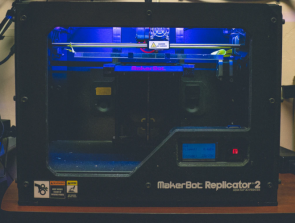 How to Choose a 3D Printer: Tips That Will Save You Money