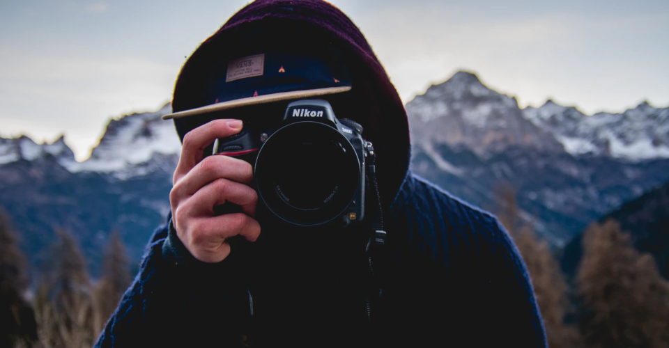 6 Best Nikon Travel Lens Picks for 2020