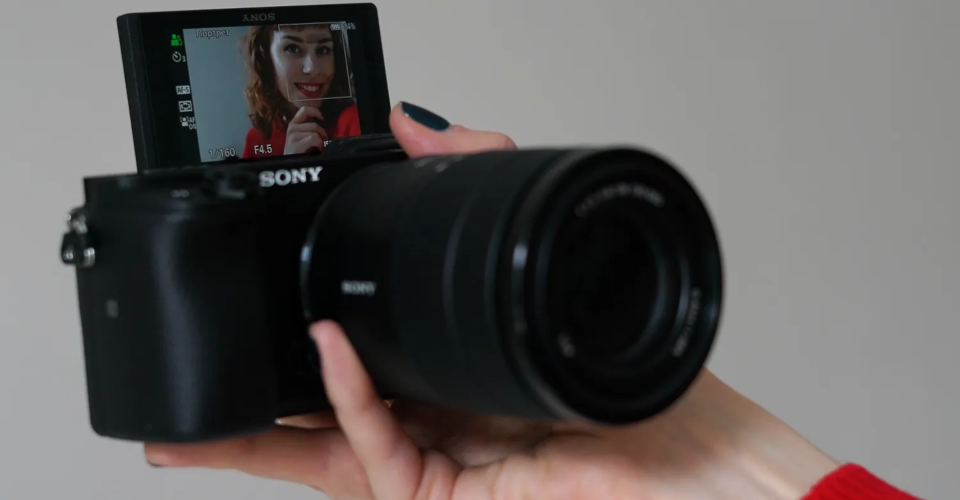 6 Best Sony Vlogging Camera Picks for 2020